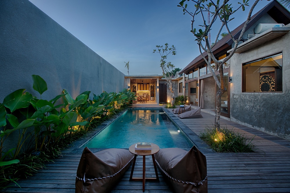 TAMAN DHARMAWANGSA SUITES 30/50