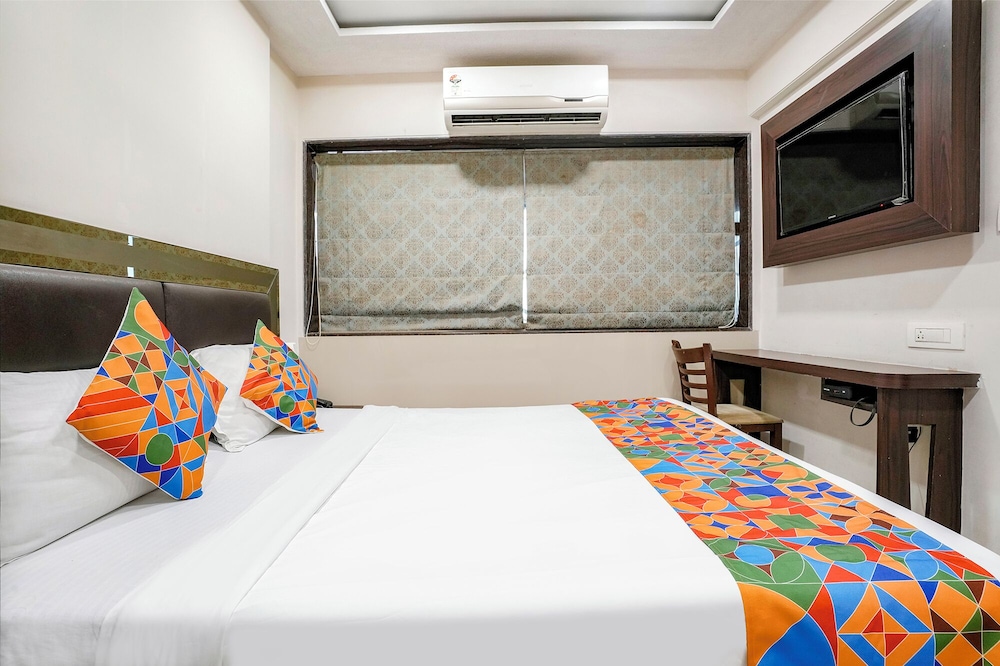 Kamran Residency 30/50