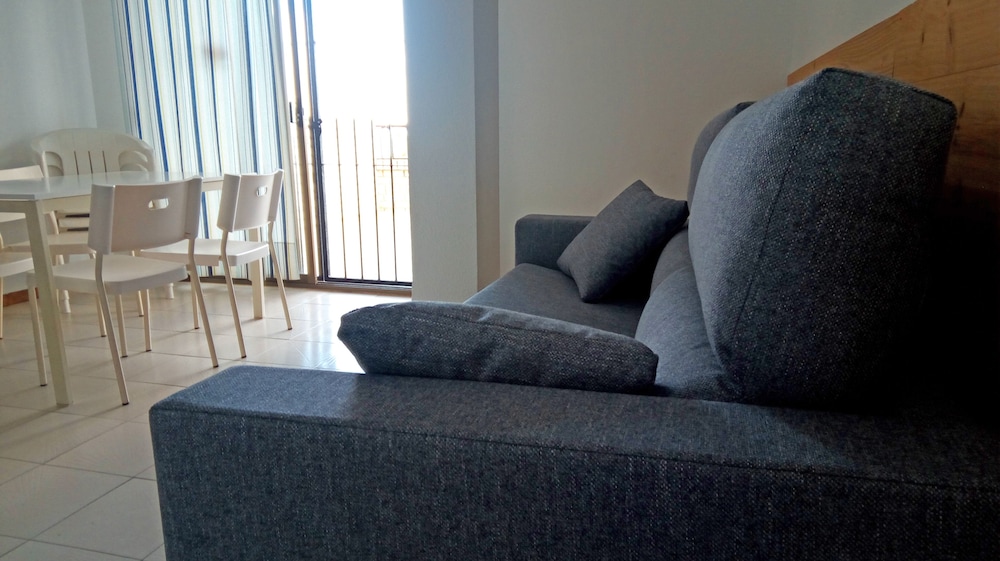 APARTAMENTOS BERNAT PIE DE PLAYA 3000 45/68