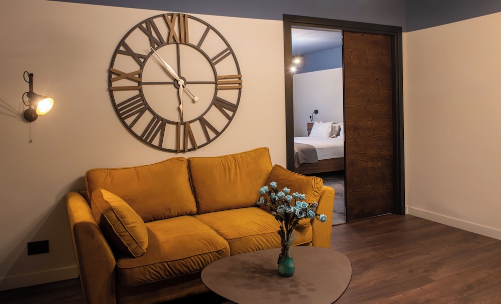 Bucharest Comfort Suites 51/66