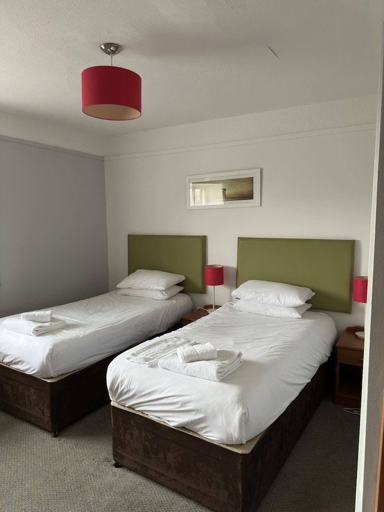 Classic, Twin Beds, Scenic View