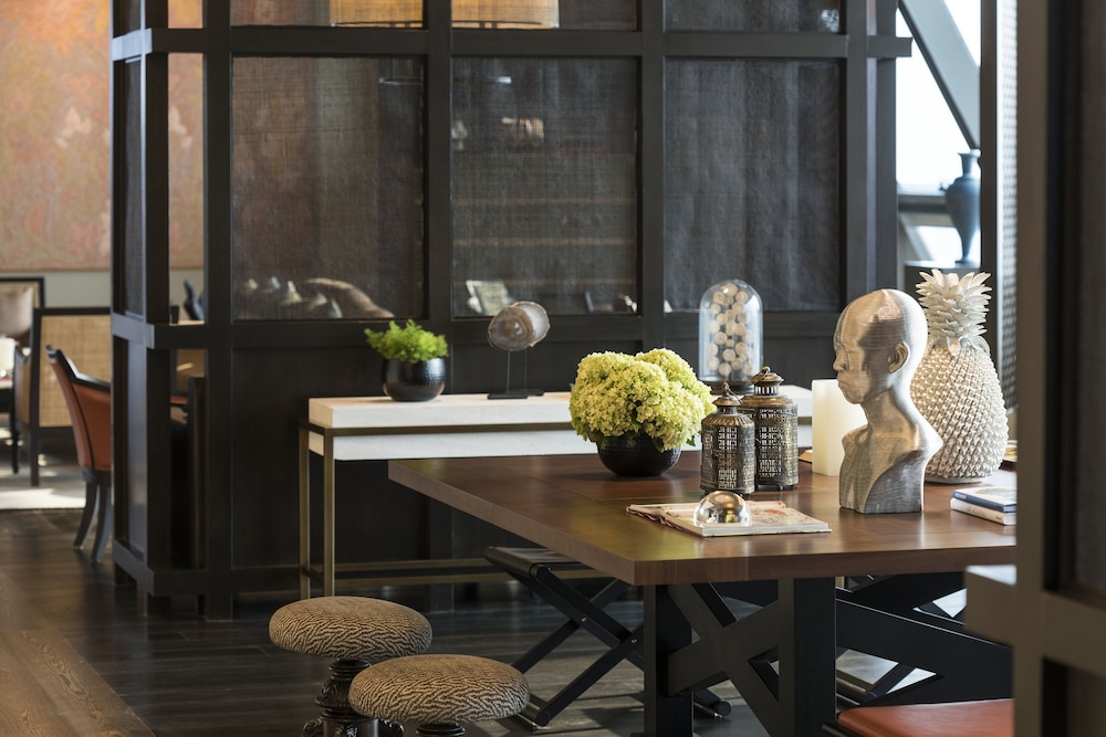 Rosewood Phnom Penh 65/76