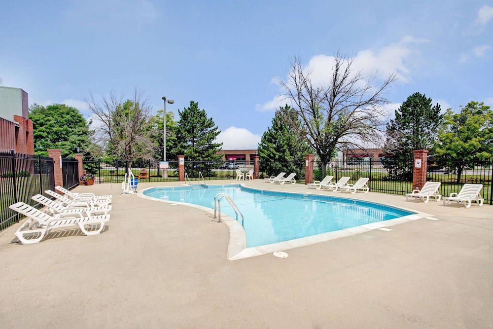 Baymont By Wyndham Indianapolis West 15/26
