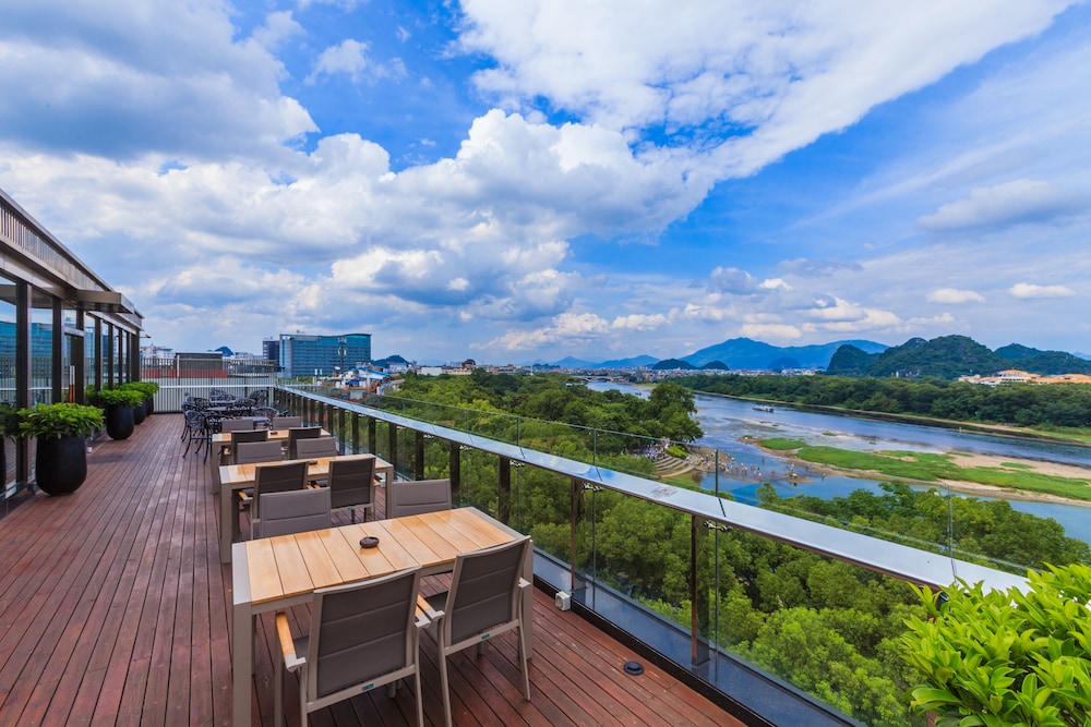 Jolie Vue Boutique Guilin 63/71