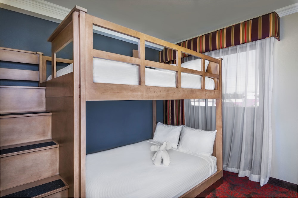 Desert Palms Hotel And Suites 9/38