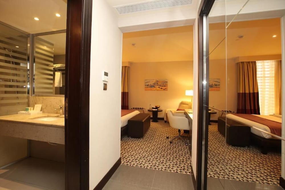جولدن توليب حائل(Golden Tulip Hotel) 38/39