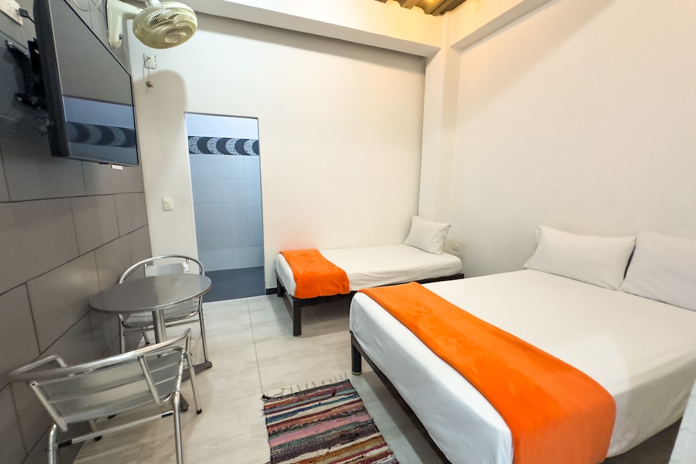 ROOM, TRIPLE