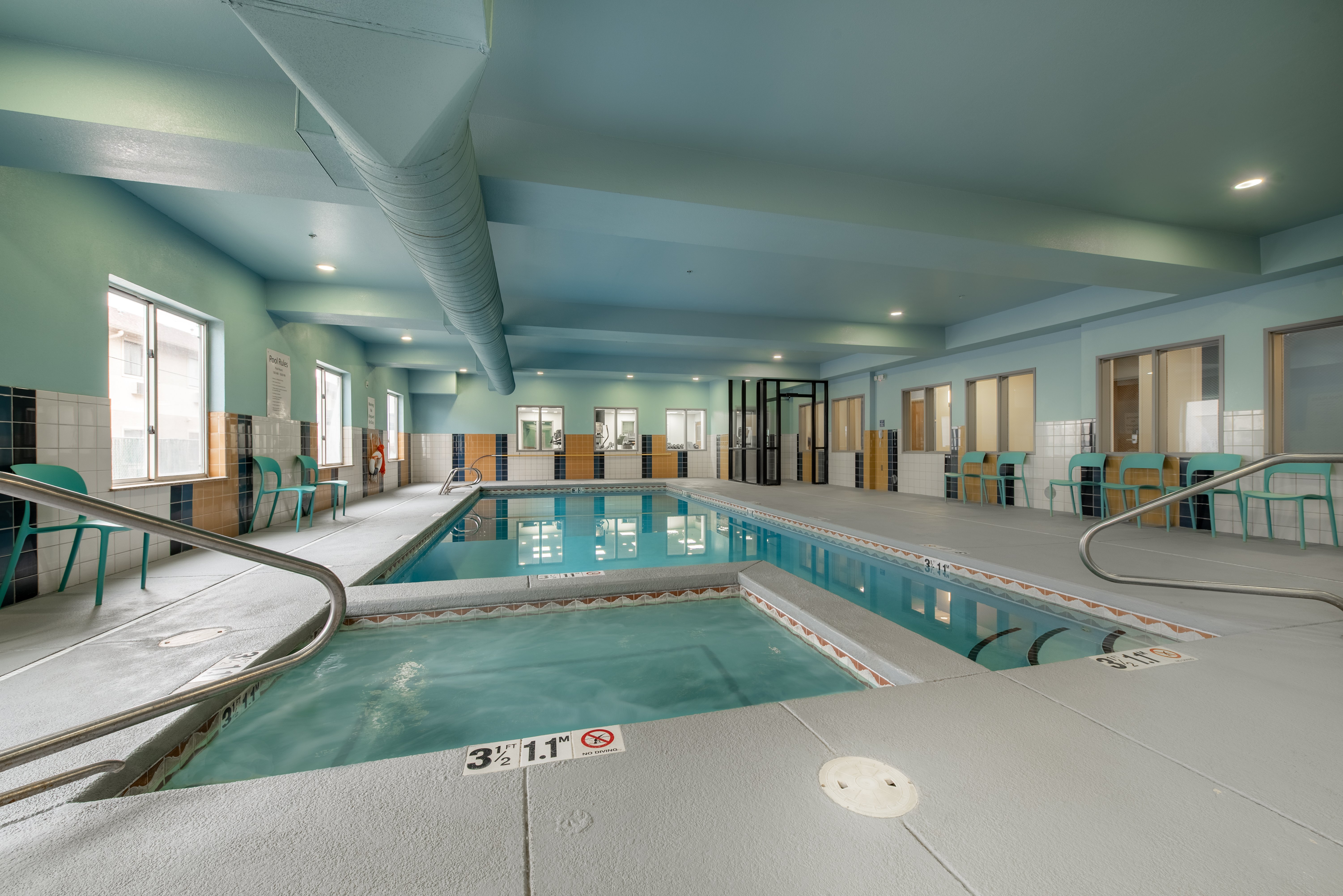 Holiday Inn Express Hotel & Suites Lamar 36/78