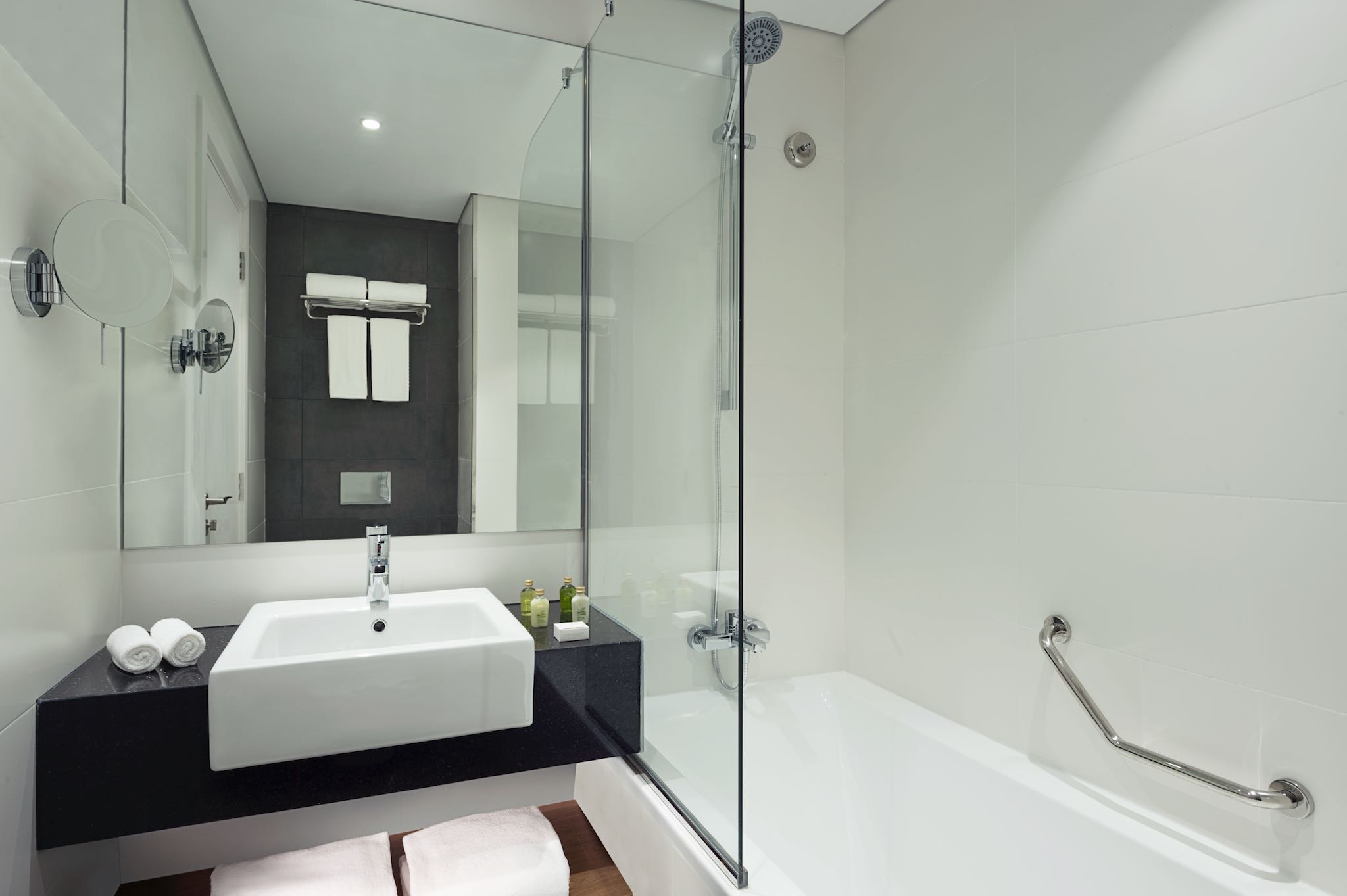 غرفة قياسية بسرير كينج، Tryp By Wyndham Dubai 4/4