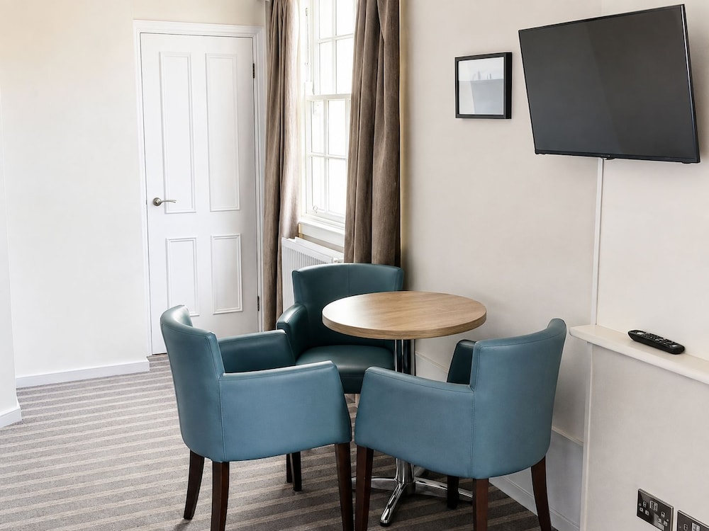 North West Castle Hotel 33/50