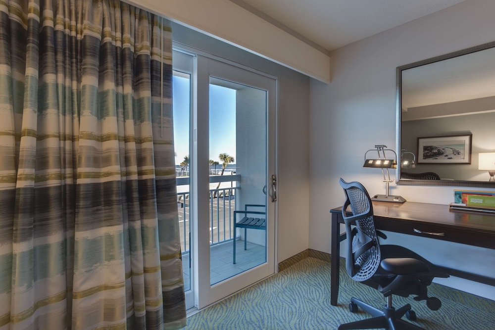 Hilton Garden Inn Daytona Beach Oceanfront 24/58