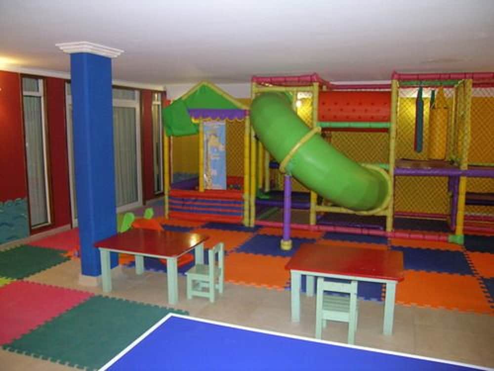 Costa Carilo Apart Hotel Spa de Mar 26/33
