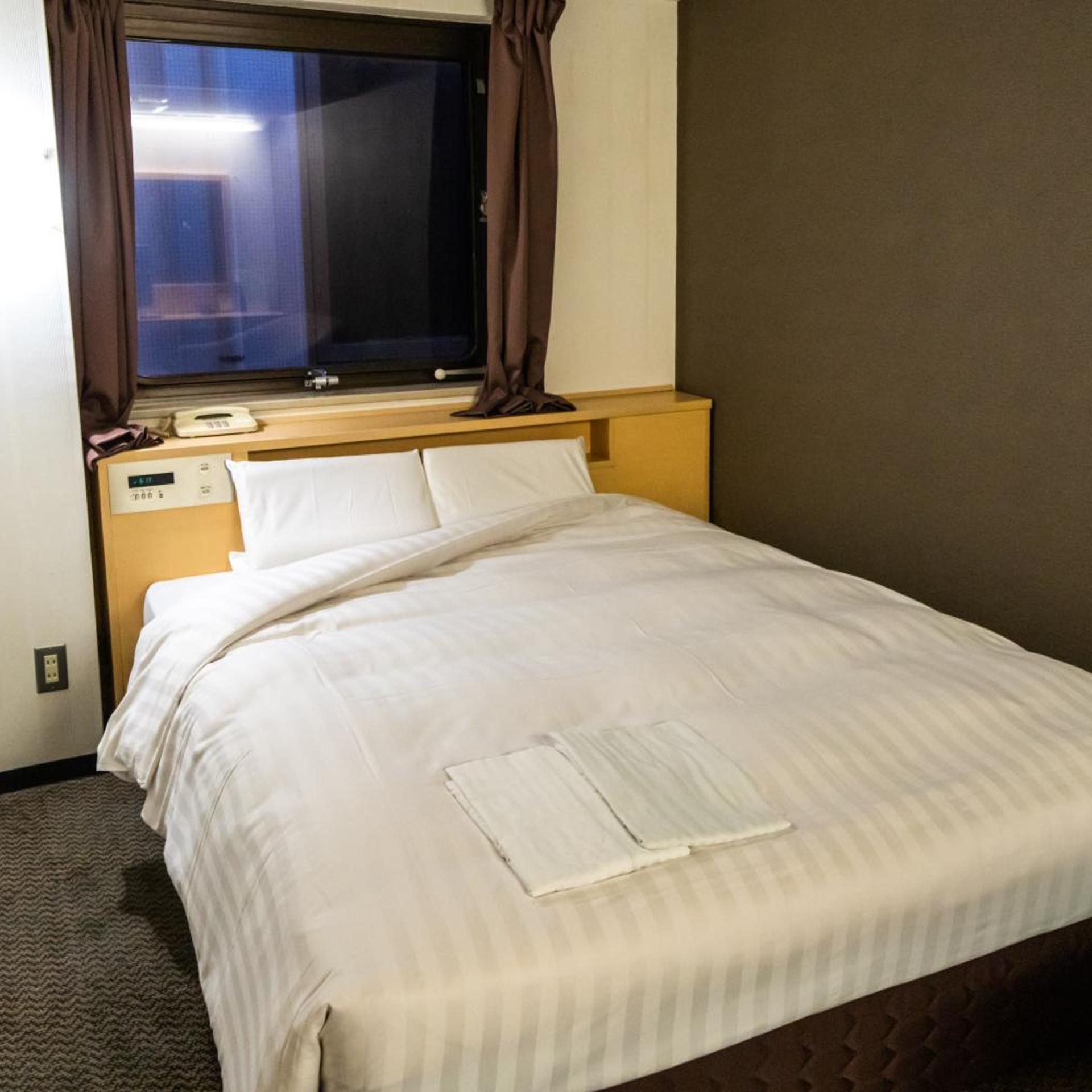 Room, Queen Bed