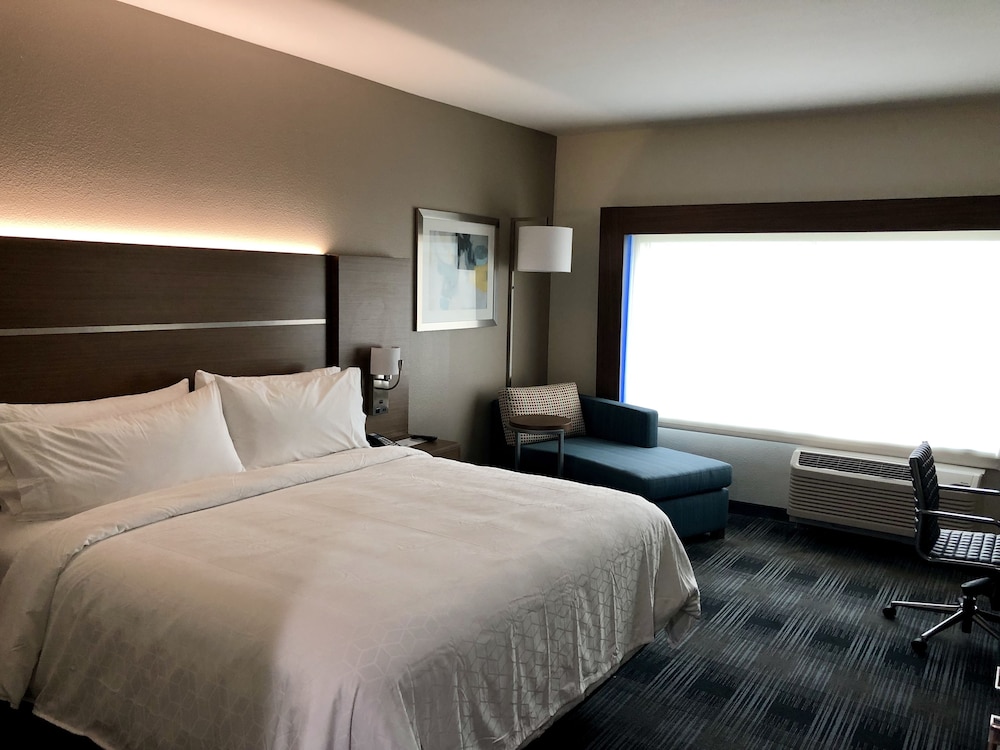 Standard, Queen Bed