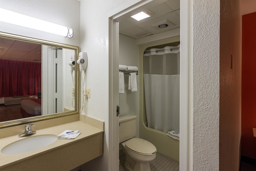 Motel6 Groton, CT 37/41