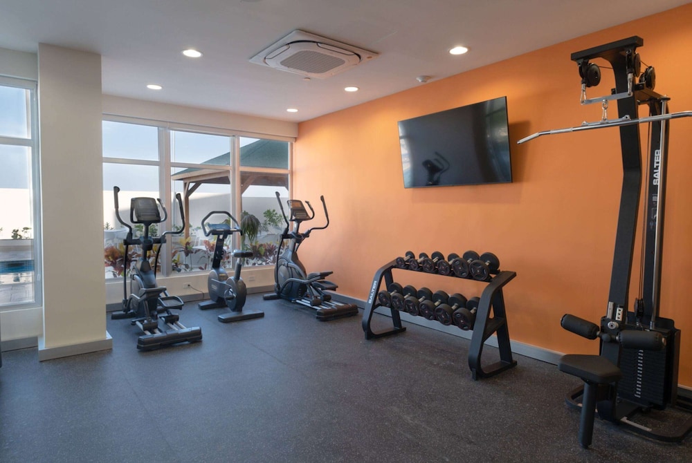 Super 8 by Wyndham Manzanillo 22/50