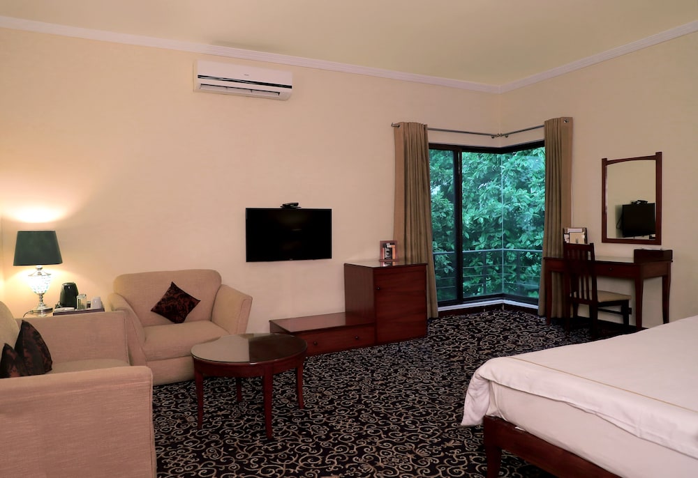 The Residency Hotel 30/43