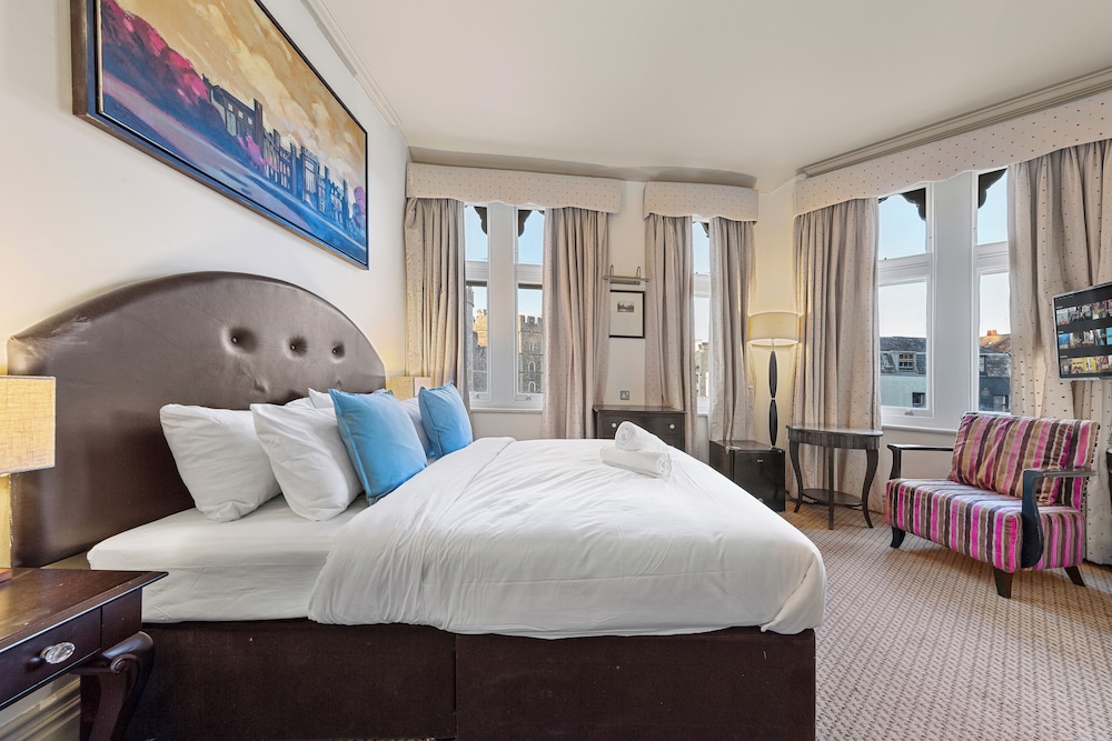 Deluxe, Double Bed, Castle View