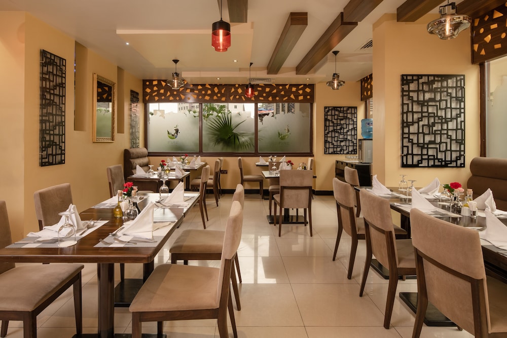 Golden Tulip Dar City Center 64/77