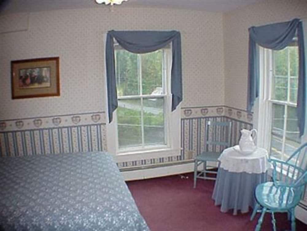 Echo Lake Inn 41/71
