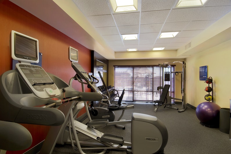 Hampton Inn Suites Lodi 32/65