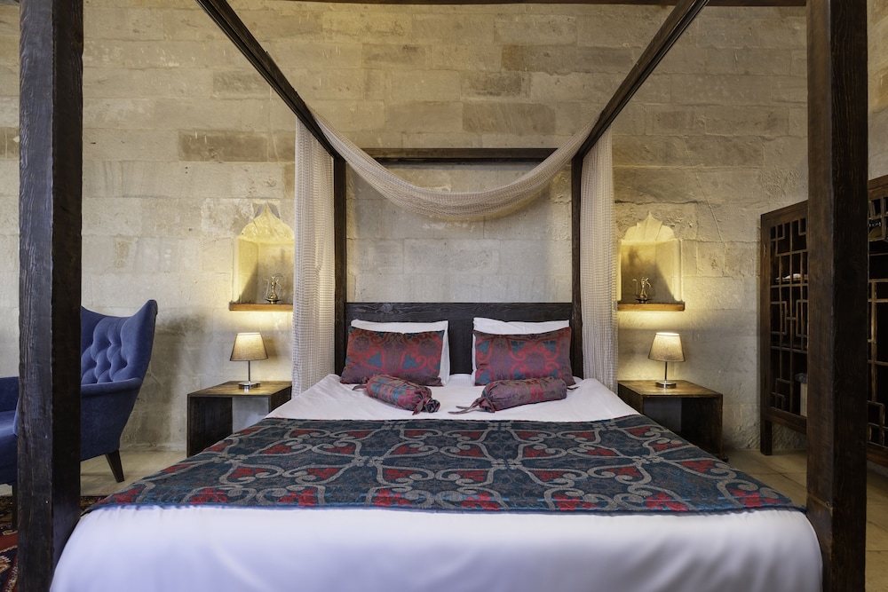 JUNIOR SUITE, TOP FLOOR