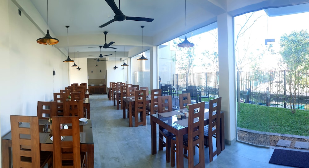 Hive 68 - Hotel And Resorts Negombo 43/59