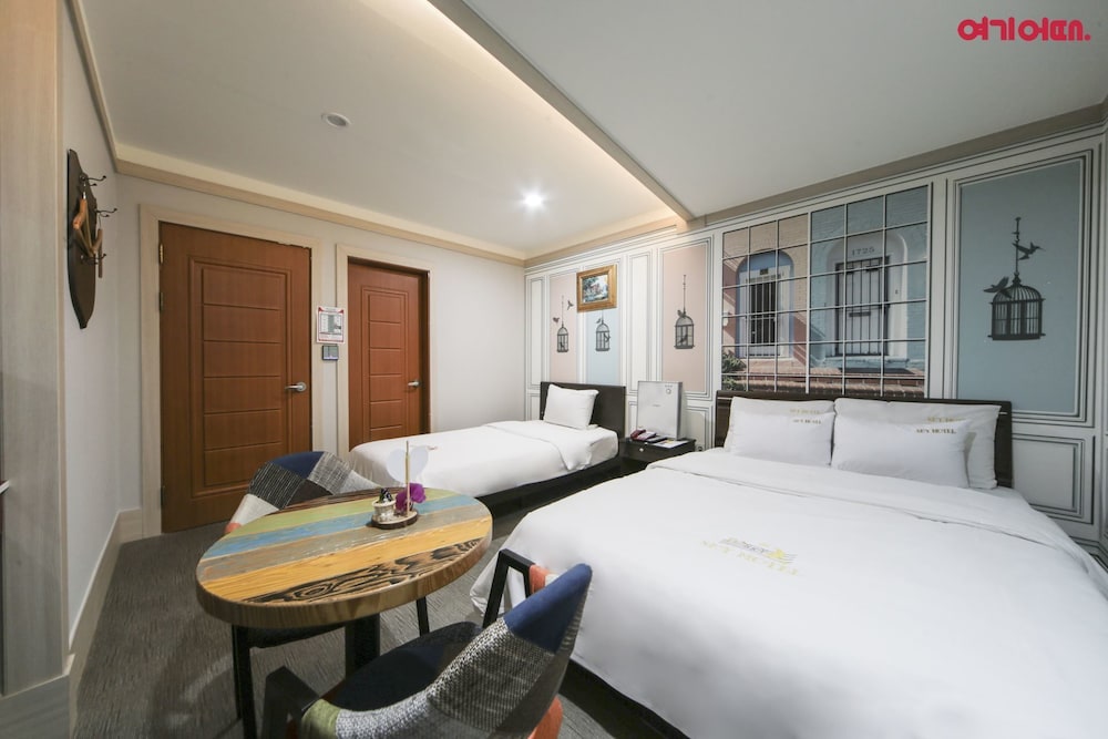 Sky Motel 18/31