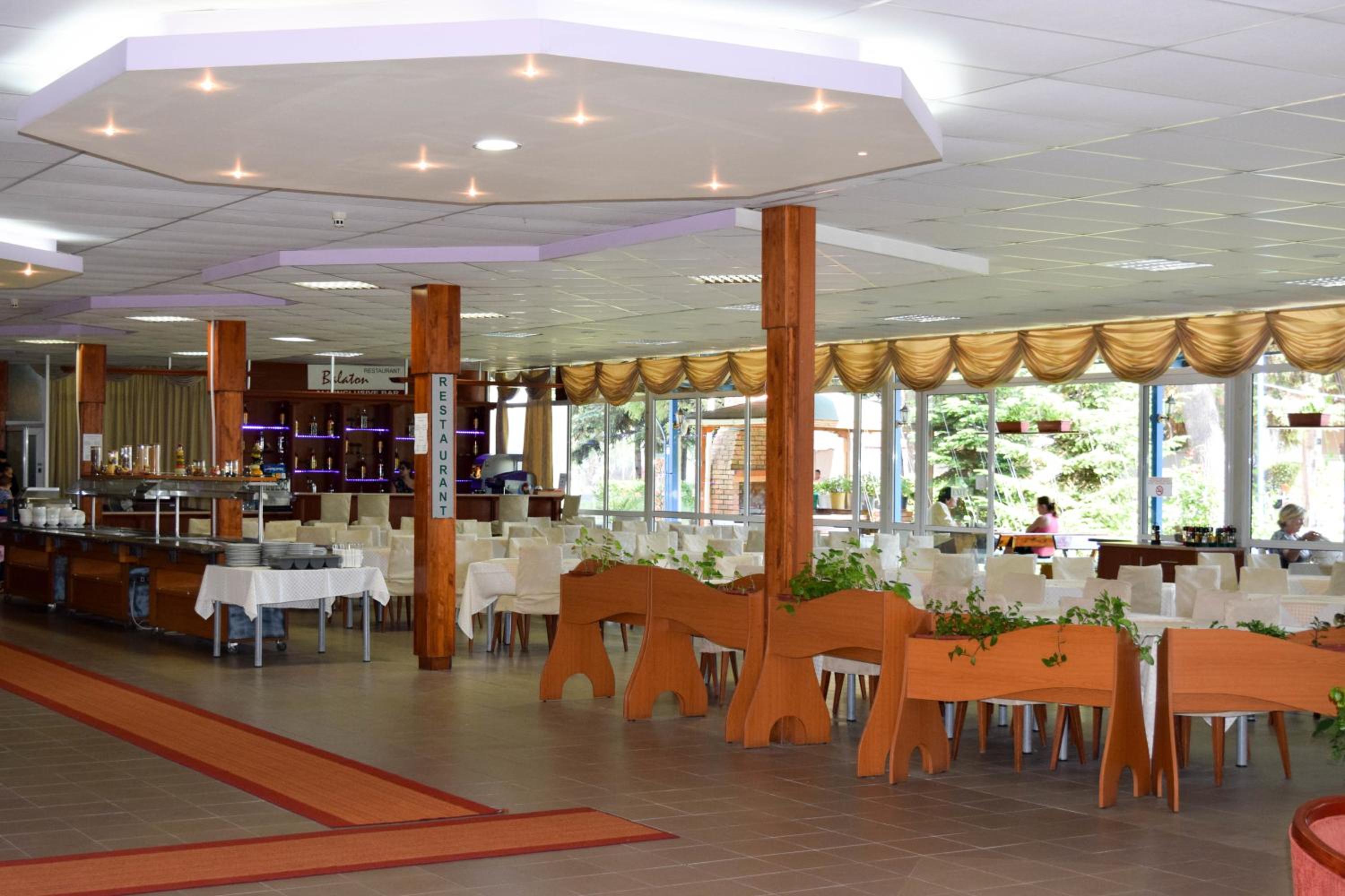 Balaton Hotel 32/52