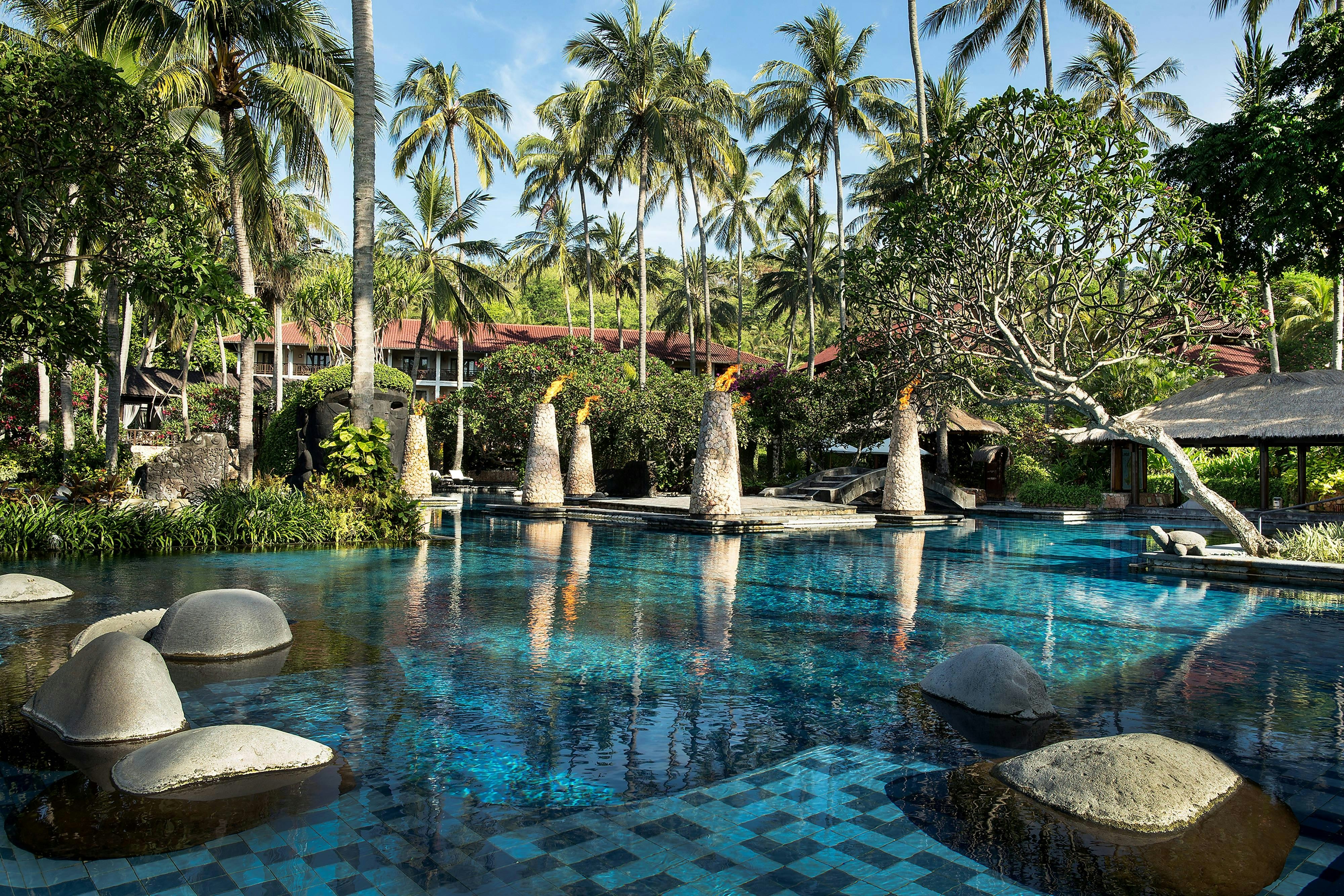 SHERATON SENGGIGI BEACH RESORT 75/75