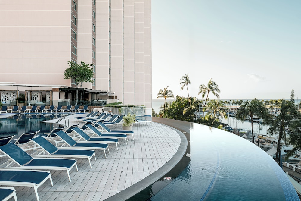 Prince Waikiki 36/69