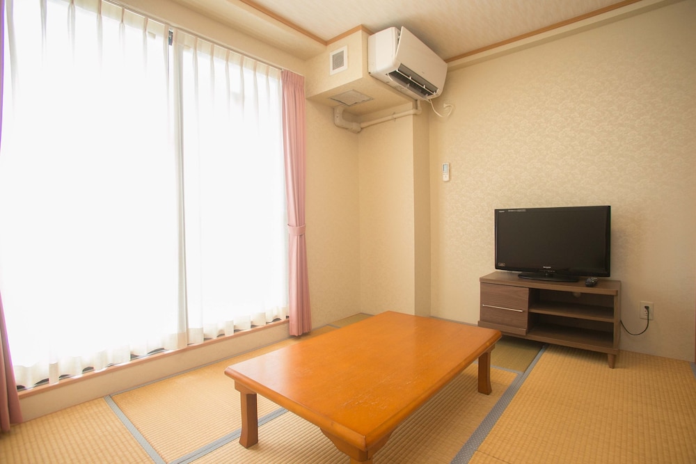 Hotel Castle Village Miyakojima (ex. Miyakojima Onsen Hotel) 30/37