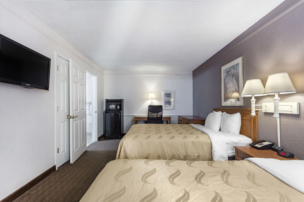 Quality Inn Charlotte Airport 10/39