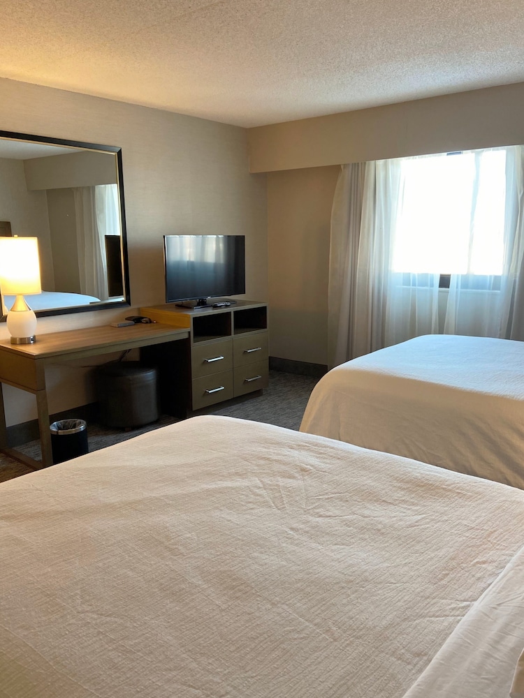 Embassy Suites by Hilton Chicago Schaumburg Woodfield 13/55