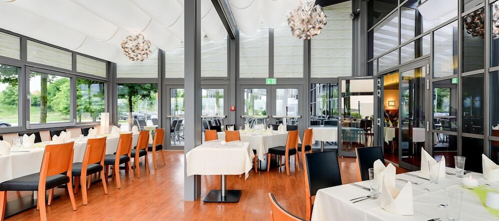 NOVINA HOTEL HERZOGENAURACH HERZO-BASE 47/66