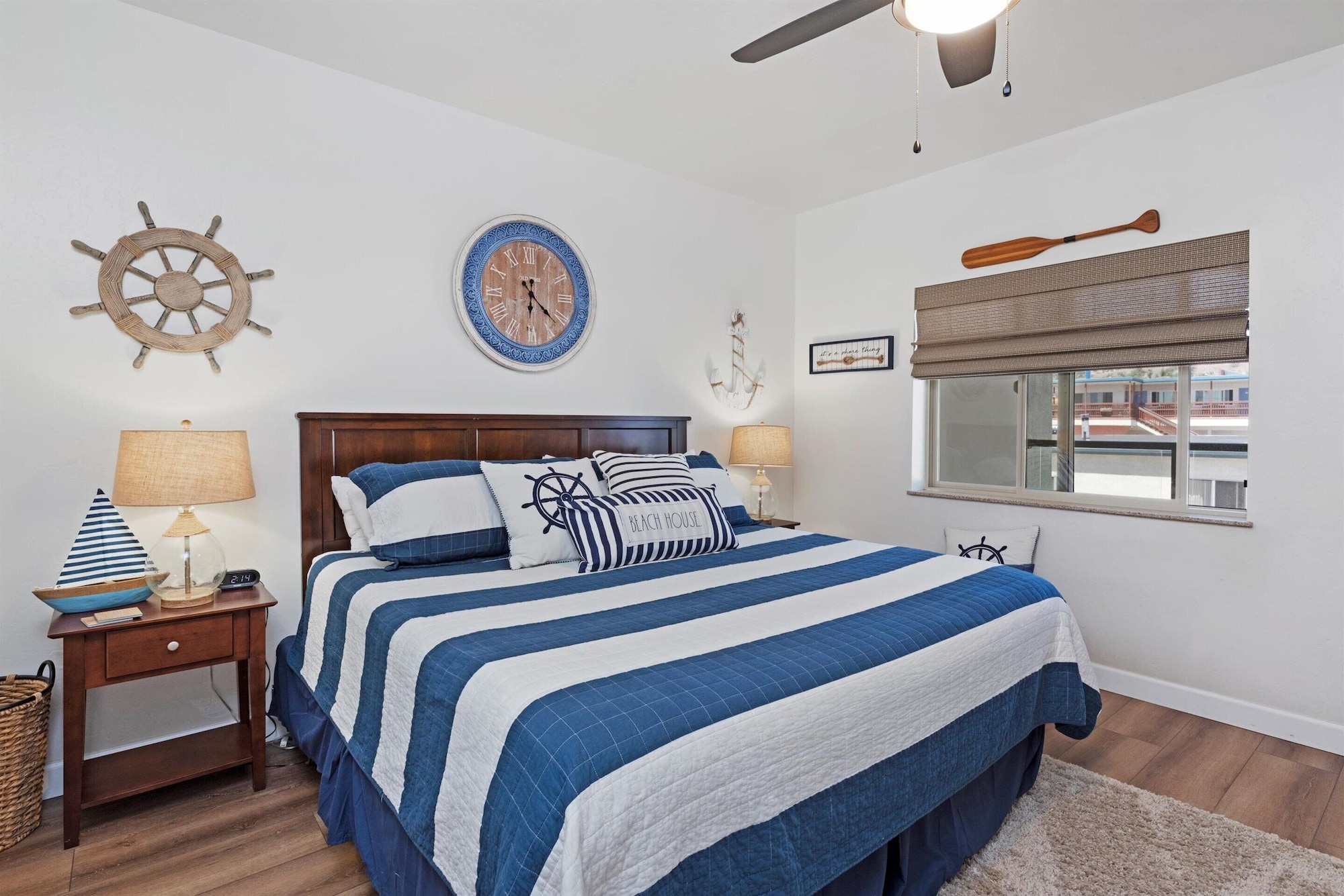 Room, King Bed, Sands Front, Sofa
