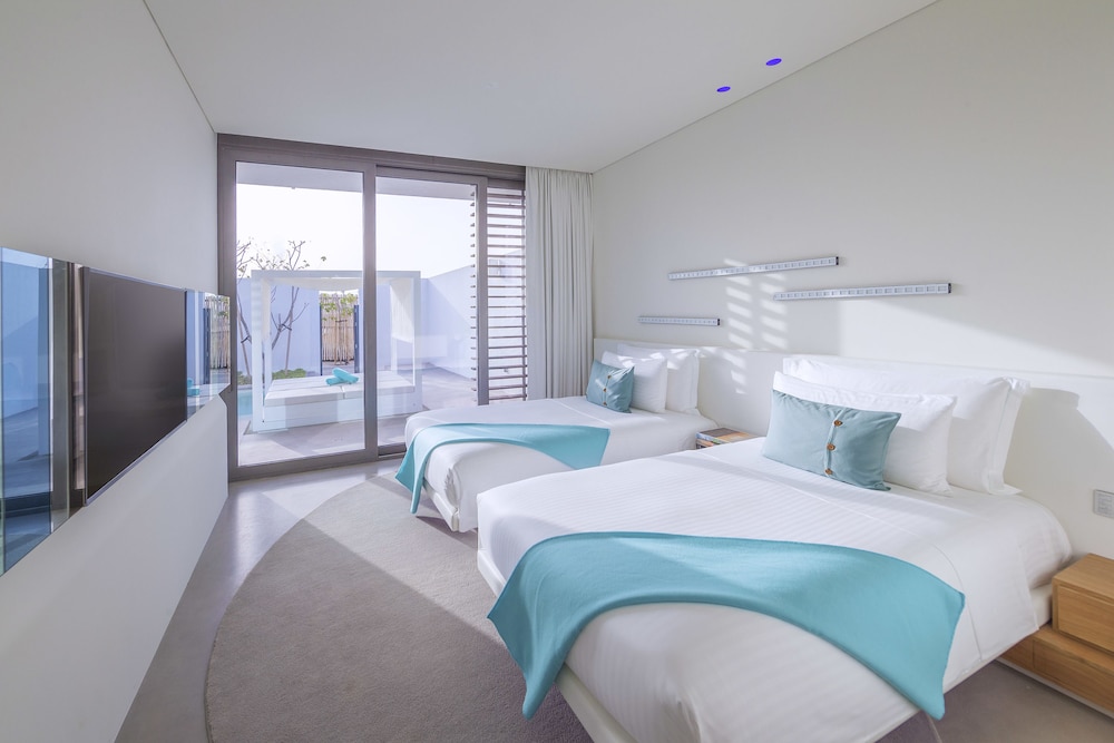 Nikki Beach Resort and Spa Dubai 31/81