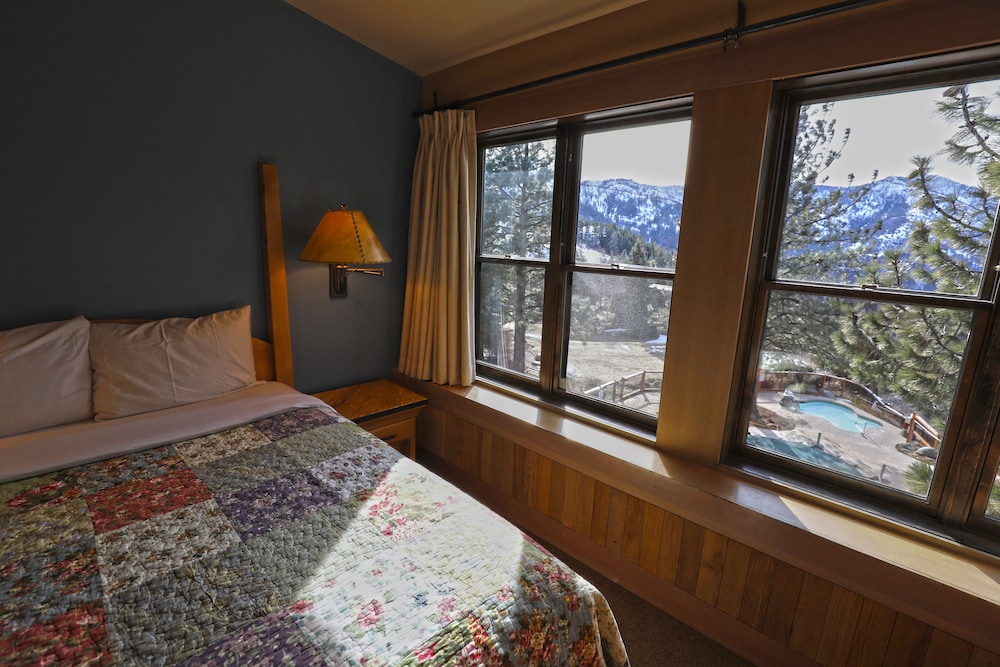 Sun Mountain Lodge 55/82