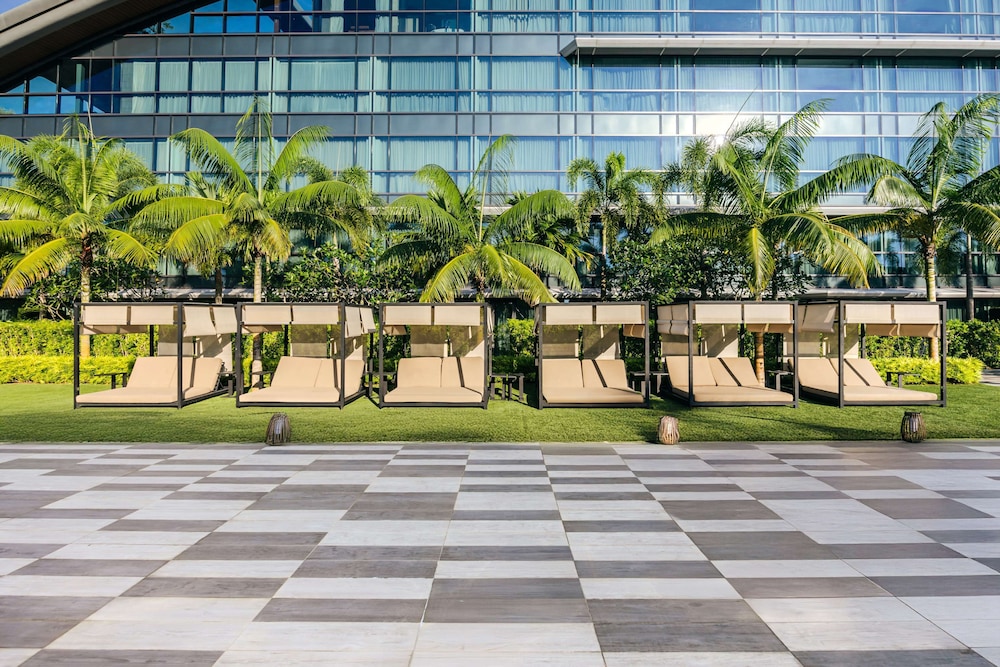 Dusit Thani Laguna Singapore 61/65