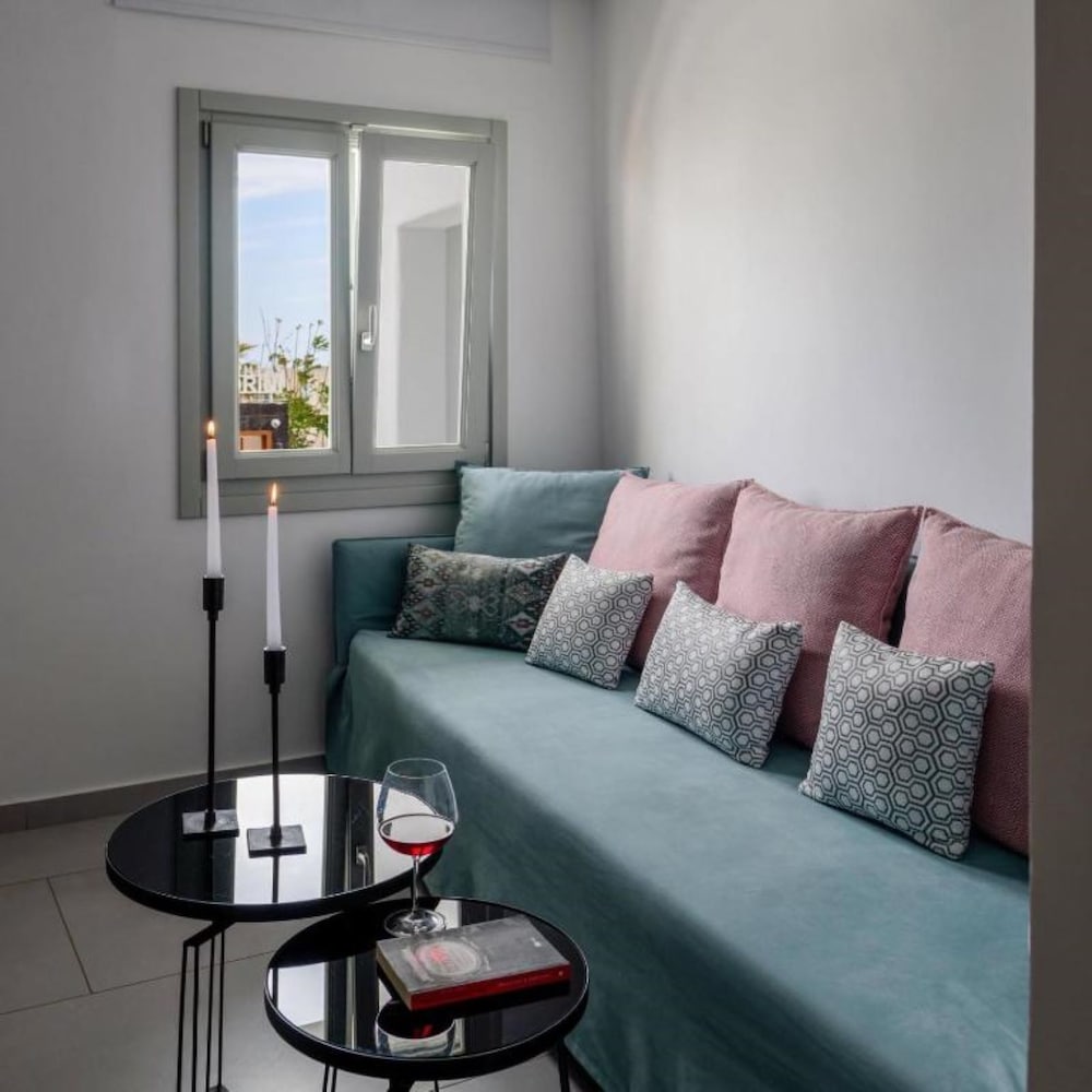 Harmony Suites 29/50