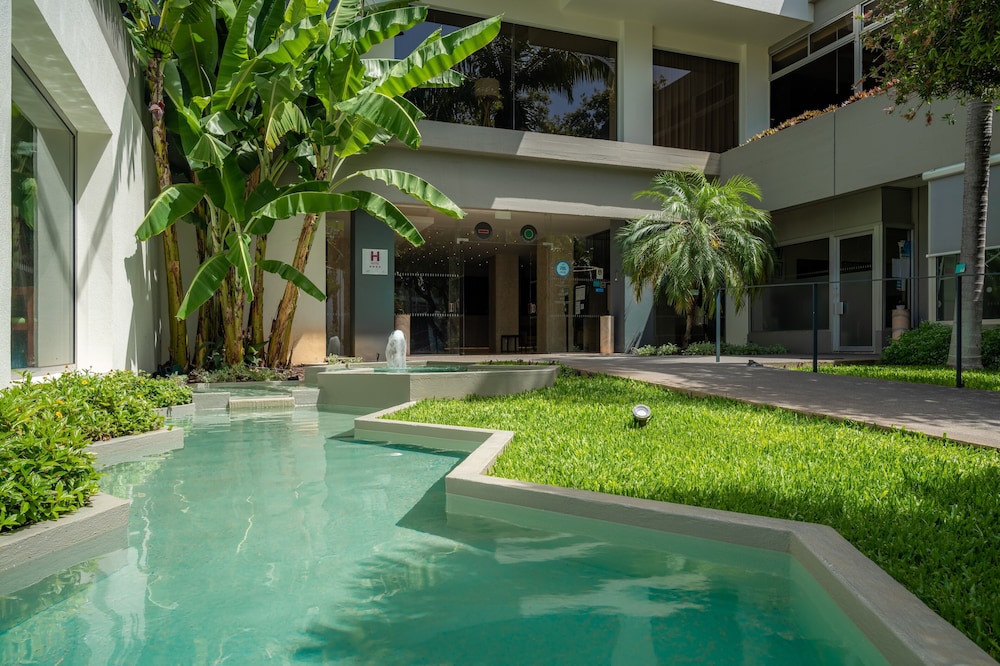 Girassol Hotel 54/55