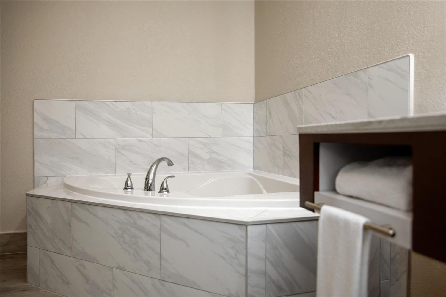 Days Inn by Wyndham Suites Fredericksburg 4/4