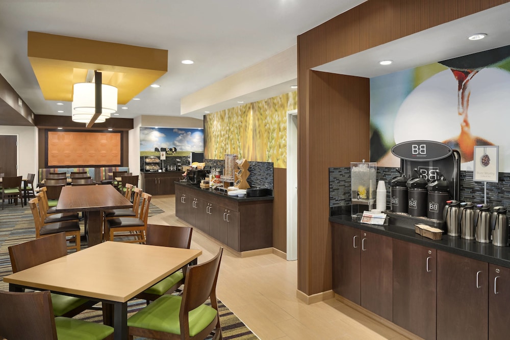 Comfort Inn & Suites Lima Northwest 22/30