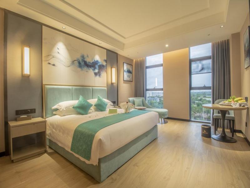 GreenTree Eastern Hotel Hainan Free Trade Port Jiangdong New District Meilan Airport 24/43