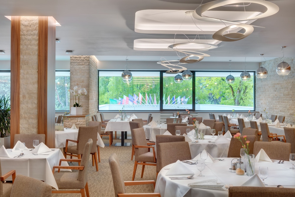 DANUBIUS HEALTH SPA RESORT ESPLANADE 60/66