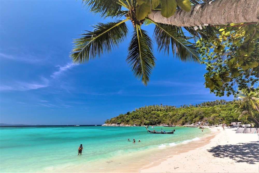 Racha Island Resort (ex Rayaburi Resort) 34/50
