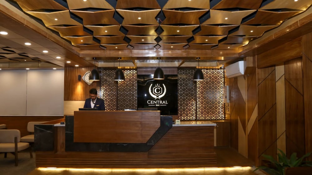 Central Inn 6/56