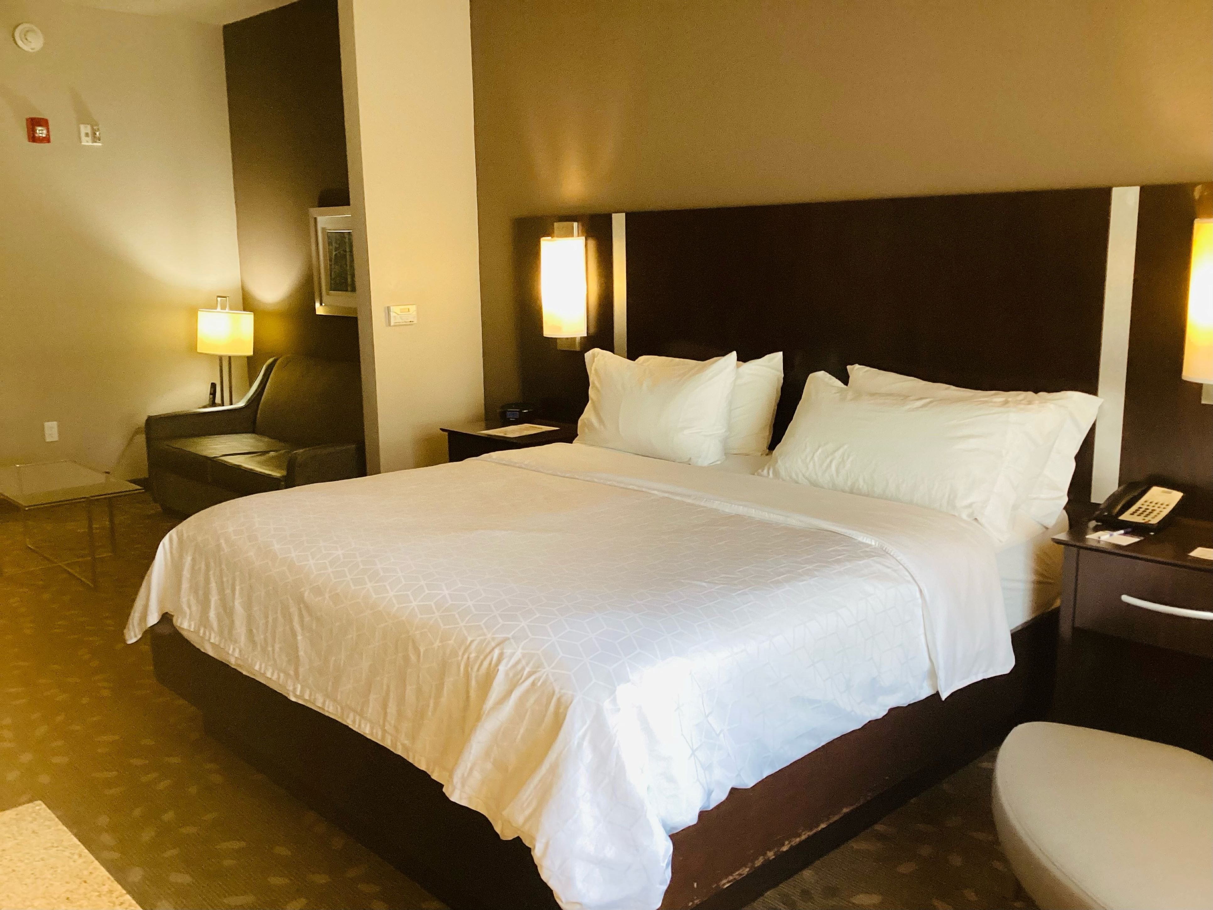 Holiday Inn Express Hotel And Suites Saint Robert Leonard Wood 16/50