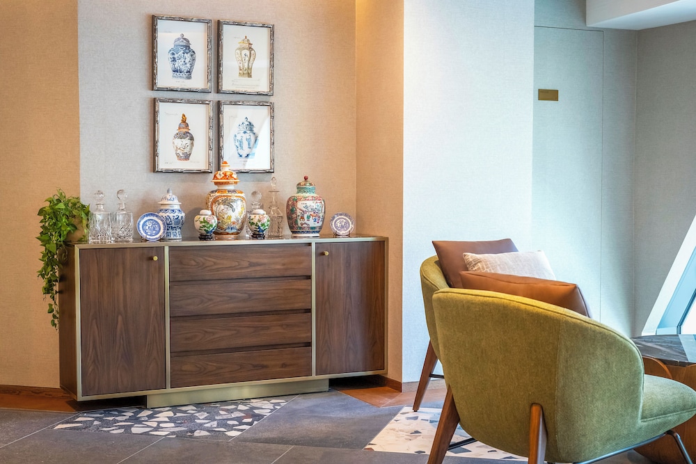 Dorsett Canary Wharf 7/45