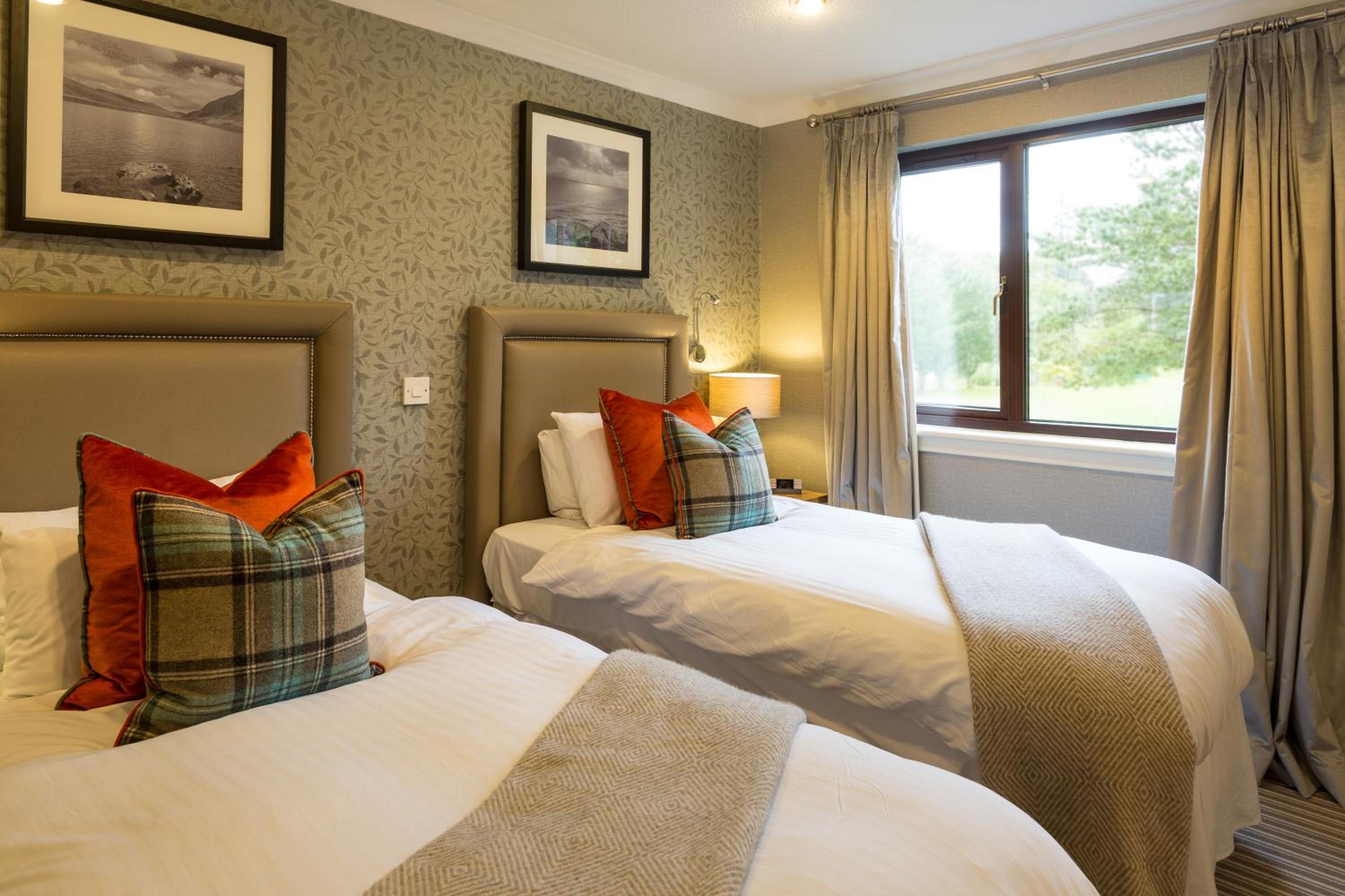 Lodge, 2 Beds